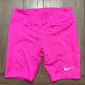 Nike FAST SHORT 7IN Women's running shorts